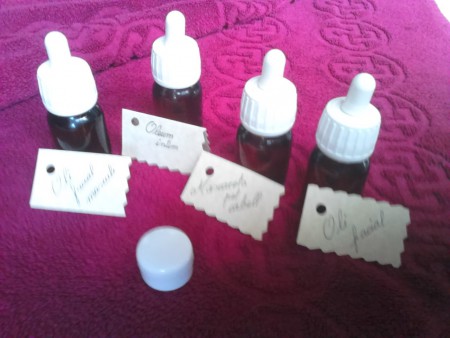 Preparats d'olis vegetals i essencials